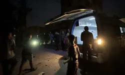 İsrail'in Gazze ve Megazi Mülteci Kampı'na saldırılarında 3 yaralı