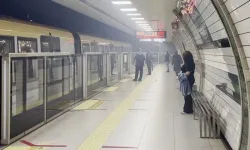 Metro hattındaki kablolarda patlama meydana geldi: Seferler etkilendi