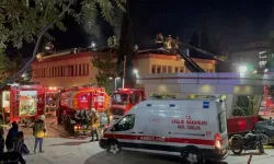 Kartal Koşuyolu Hastanesi'nin çatısında yangın çıktı