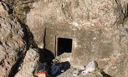 Van’da kaçak kazıda el yapımı patlayıcıyla tarihi eseri tahrip eden 5 şüpheli suçüstü yakalandı