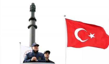 Milli torpido AKYA'nın ilk atışını Bakan Akar yaptı