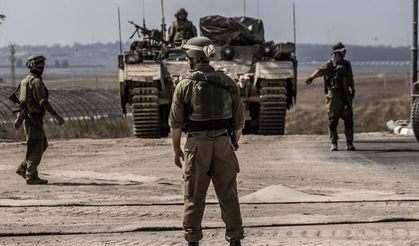 İsrail Gazze sınırına tank ve mühimmat yığıyor