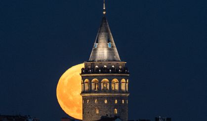 İstanbul'da Süper Mavi Dolunay görüntüleri mest etti