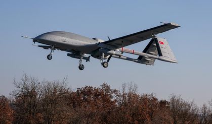 İlk kez silahlanan Bayraktar TB3 hedefi tam isabetle vurdu