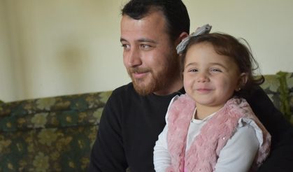 Korkularını oyunla yenen küçük Selva şimdi ülkesinin zaferini kutluyor