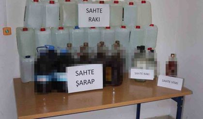 Çanakkale’de 240 litre sahte içki ele geçirildi