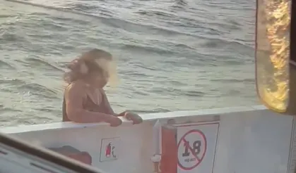 Dehşetin görüntüsü! Kadın yolcu feribottan atladı