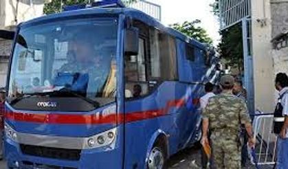 İstanbul'da cezaevi nakil araçları kaza yaptı: 15 kişi yaralandı!