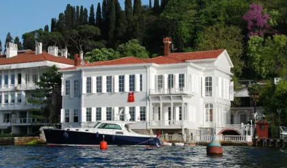 'Kurtlar Vadisi' ile hafızalara kazınan yalı satışa çıktı!