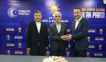 Düzce'de emekli eğitimciler AK Parti'ye katıldı