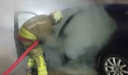 Arsuz'da otomobil yangını