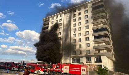 Şanlıurfa'da 10 katlı apartmanda çıkan yangın söndürüldü