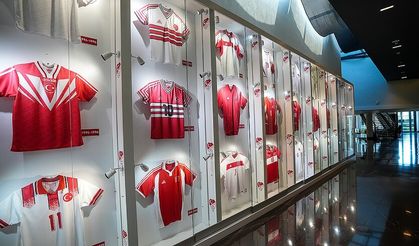 Ay-yıldızlı formanın "kırmızı-beyaz" tarihi