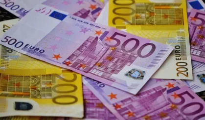 AB'den ikinci çeyrekte 21,8 milyar avro dış ticaret açığı