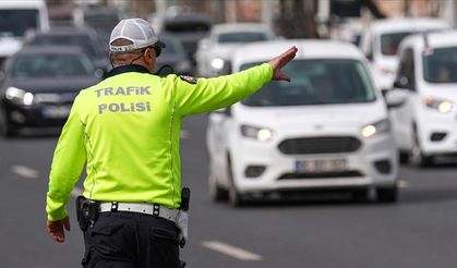 Trafikteki şiddet olayları yarı yarıya azaldı