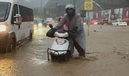 İstanbul'da okullar yarın da tatil