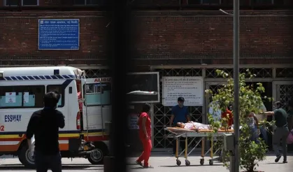 Hindistan’da dini festival kana bulandı