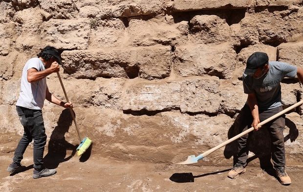 Harran'daki kazılarda görev alan kardeşler tarihi gün yüzüne çıkarıyor