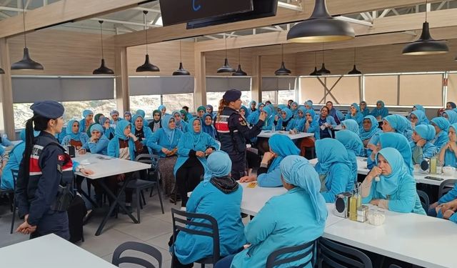 Samsun’da kadınların hayatını kurtaran KADES uygulaması anlatıldı