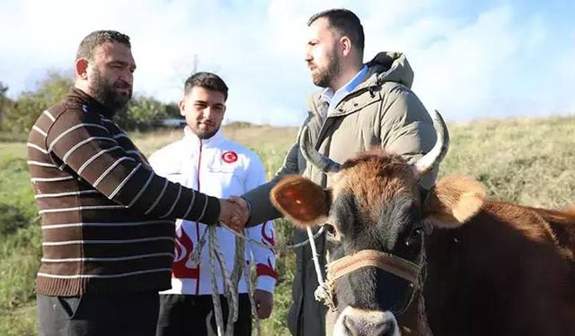 Babasının sattığı inek parası ile Avrupa Şampiyonası'na katıldı! Bronz madalyayı kazandı