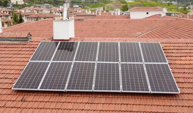Türkiye'nin çatılarındaki güneş enerjisi potansiyeli, elektriğin yüzde 45'ini karşılayabilir