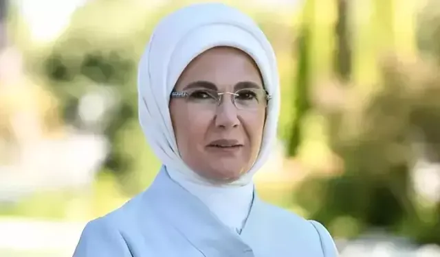 Emine Erdoğan'dan 'Kadir Gecesi' mesajı! Feyzi ve bereketi bütün insanlığa şifa olsun