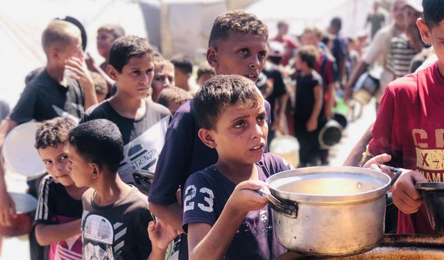 Gazze’deki mağdurların sofrasına Kızılay’la umut olun