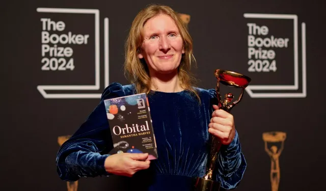 Samantha Harvey, 'Orbital' ile Booker Ödülü'nü kazandı