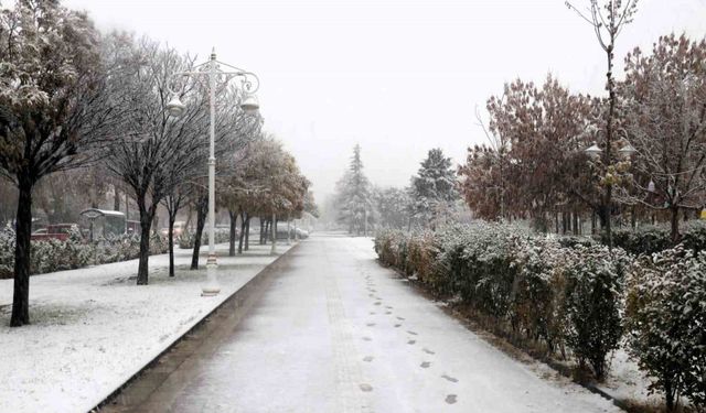 Malatya’da kar yağışı etkili oluyor