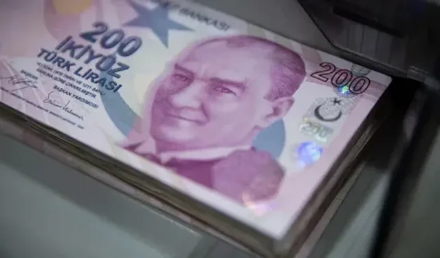 Üniversite öğrencilerine geri ödemesiz 10 bin TL'lik dev burs müjdesi!