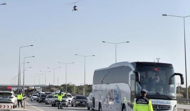 Otoyolda 'cayrokopter'le denetim: 20 araca cezai işlem uygulandı, 3 aranan şahıs yakalandı