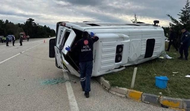 Balıkesir'de okul servisi ile tır çarpıştı! 8 öğrencinin durumu ağır