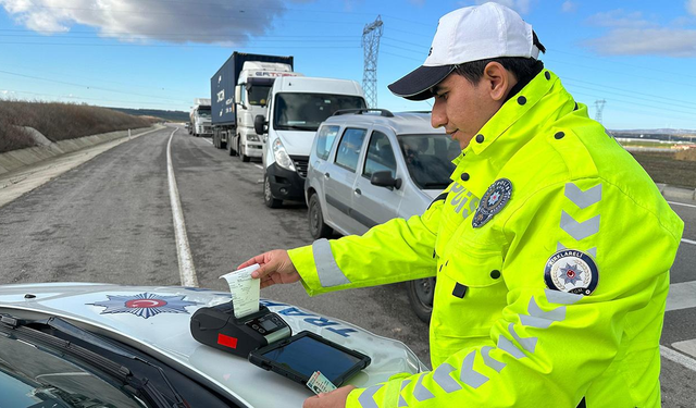 Bakan Yerlikaya açıkladı! Trafikte 20 günde 296 bin işlem yapıldı