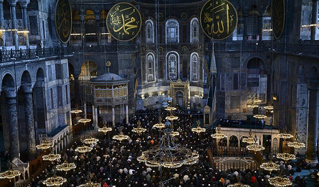 Ramazan ayının ilk cuma namazı kılındı