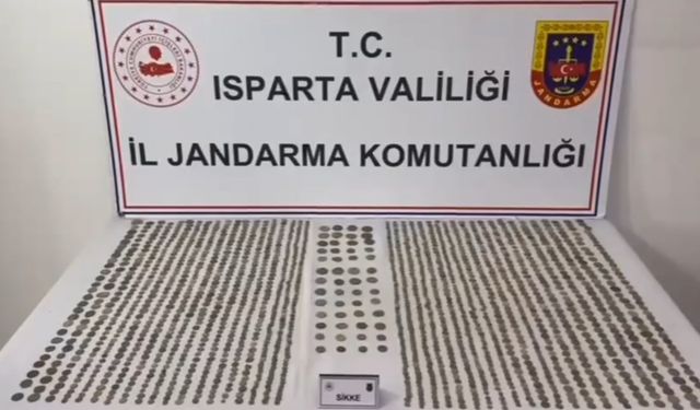 Isparta’da tarihi eser kaçakçılığı operasyonu: 2 bin 3 adet sikke ele geçirildi