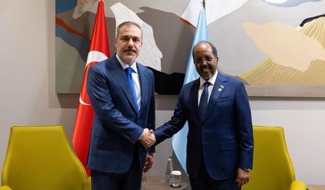 Bakan Fidan, Somali Cumhurbaşkanı Hasan Şeyh Mahmud ile görüştü