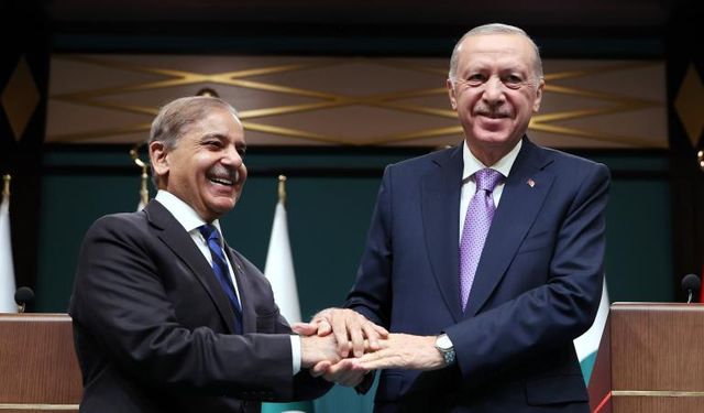Pakistan Başbakanı Şerif: Erdoğan sadece cesur değil, halkların kalbini kazanan bir lider