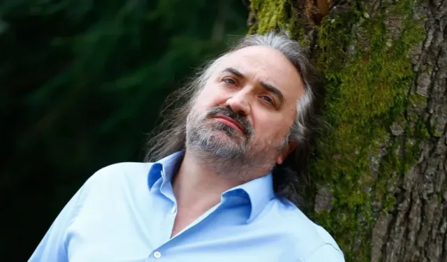 Volkan Konak vasiyetindeki ceviz ağacının altına gömülecek