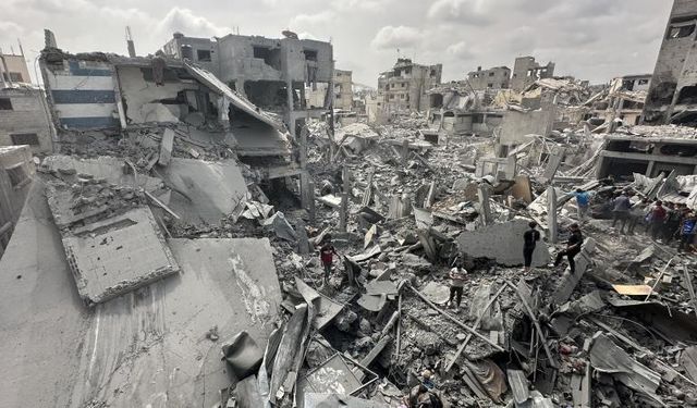 İsrail'in Gazze Şeridi'ne düzenlediği saldırılarda 23 Filistinli hayatını kaybetti