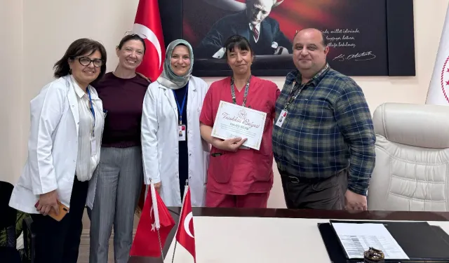 En fazla normal doğum yaptıran ebe ödüllendirildi