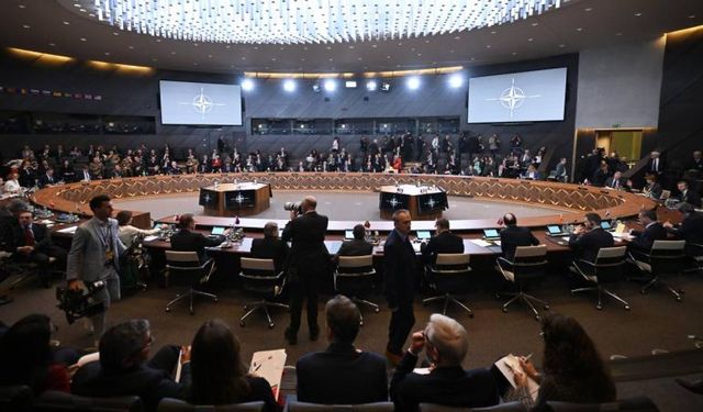 NATO savunma harcamaları gündemiyle toplandı