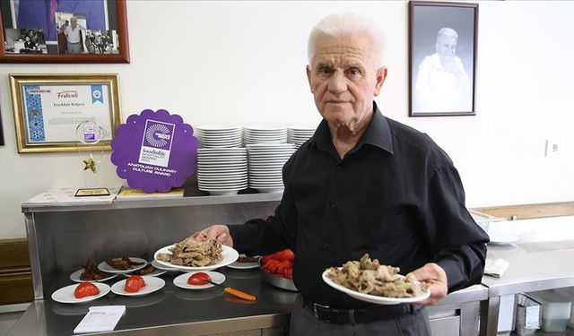 76 yaşındaki tava ciğer ustası "Anadolu Mutfak Kültürü" ödülüne layık görüldü