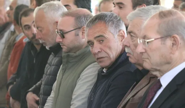 Teknik direktör Ersun Yanal'dan anneye son görev