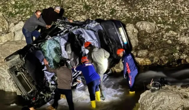 Adıyaman'da otomobil dere yatağına yuvarlandı: 1 ölü