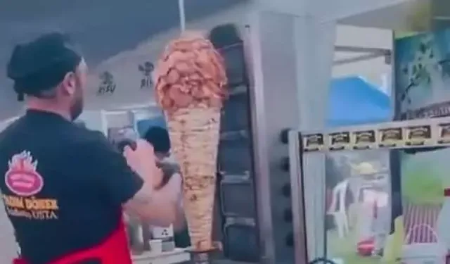 Adana'da tavuk döner skandalı tekrarlandı! Pişmiş etin üstüne çiğ et taktılar!