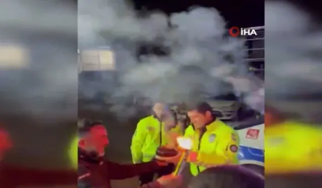 Kaza ihbarına giden polislere pasta sürprizi