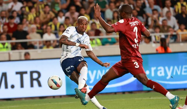 Hatayspor, 10 kişi kalan Fenerbahçe’yi farklı mağlup etti