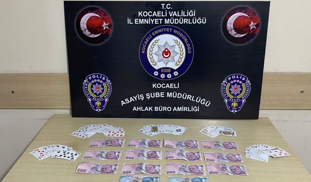 Kocaeli'de kahvehanelere kumar baskını