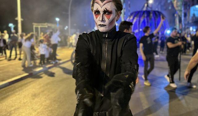 Devlet Tiyatroları Antalya 15. Uluslararası Tiyatro Festivali başladı