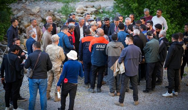 Hakkari Valisi Çelik, derede kaybolan genci arama çalışmalarını inceledi